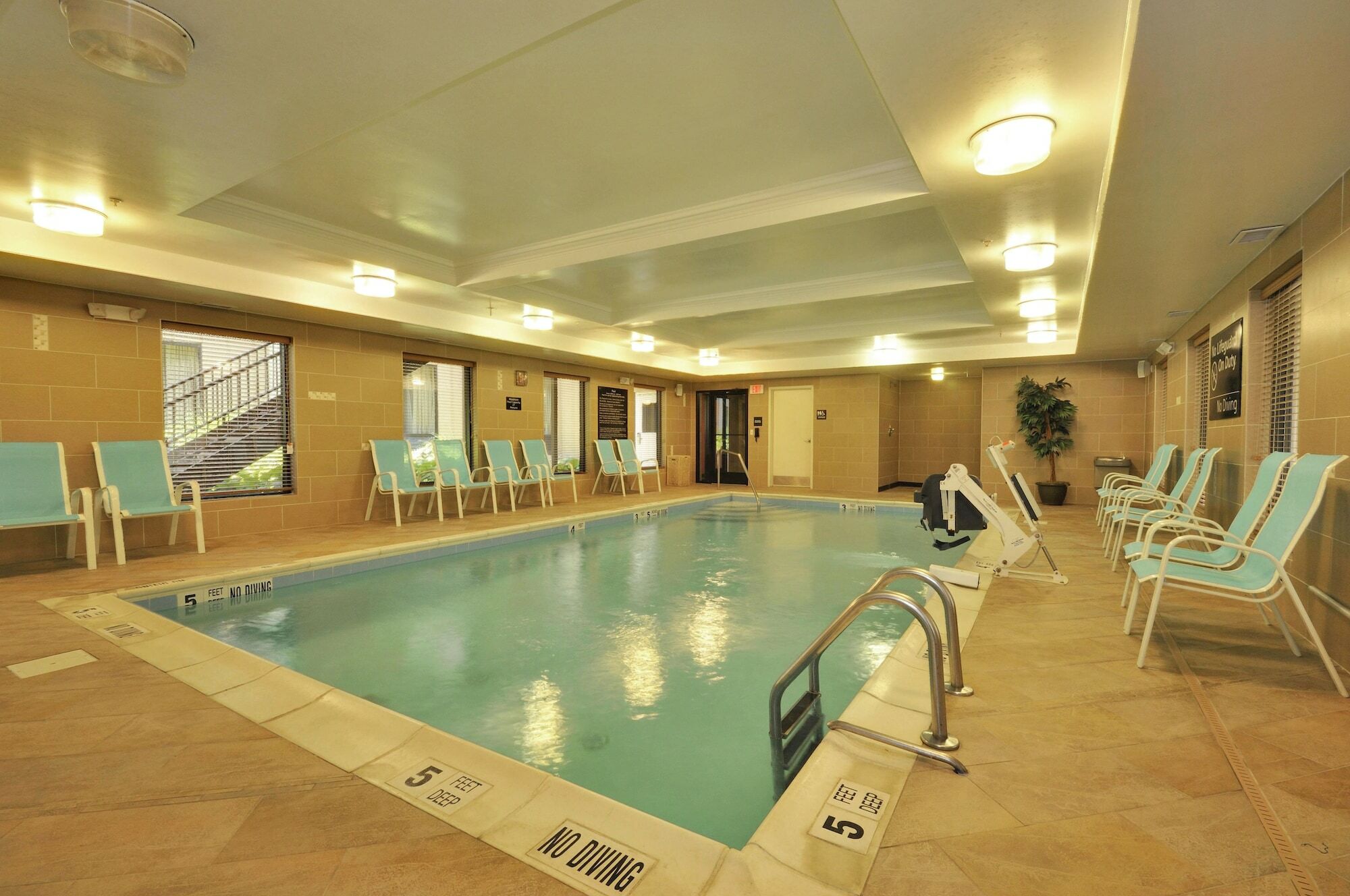 Hampton Inn Jericho - Westbury Exterior photo
