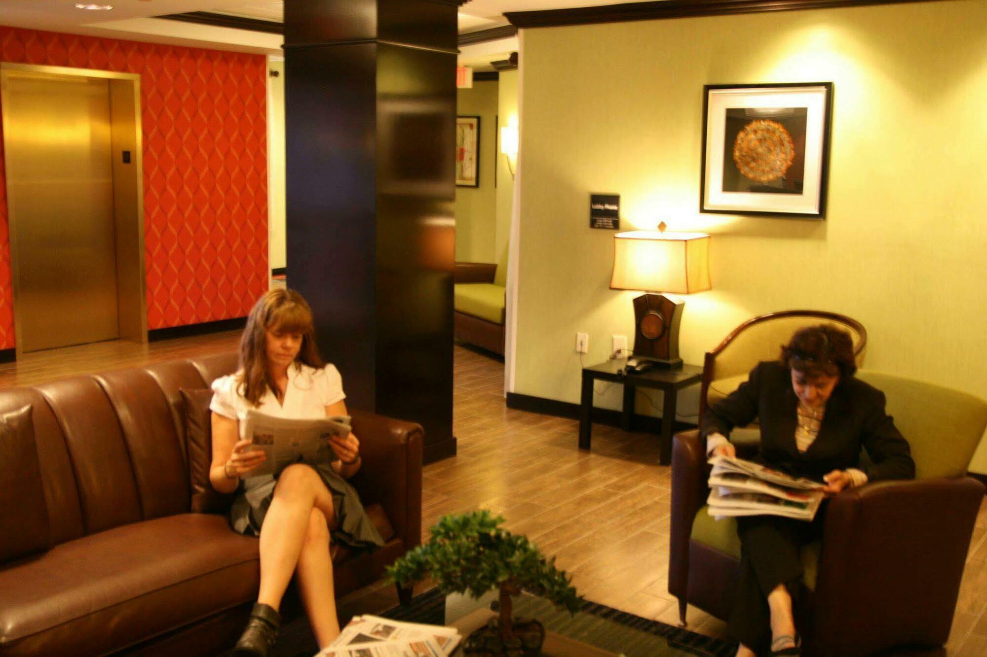 Hampton Inn Jericho - Westbury Interior photo